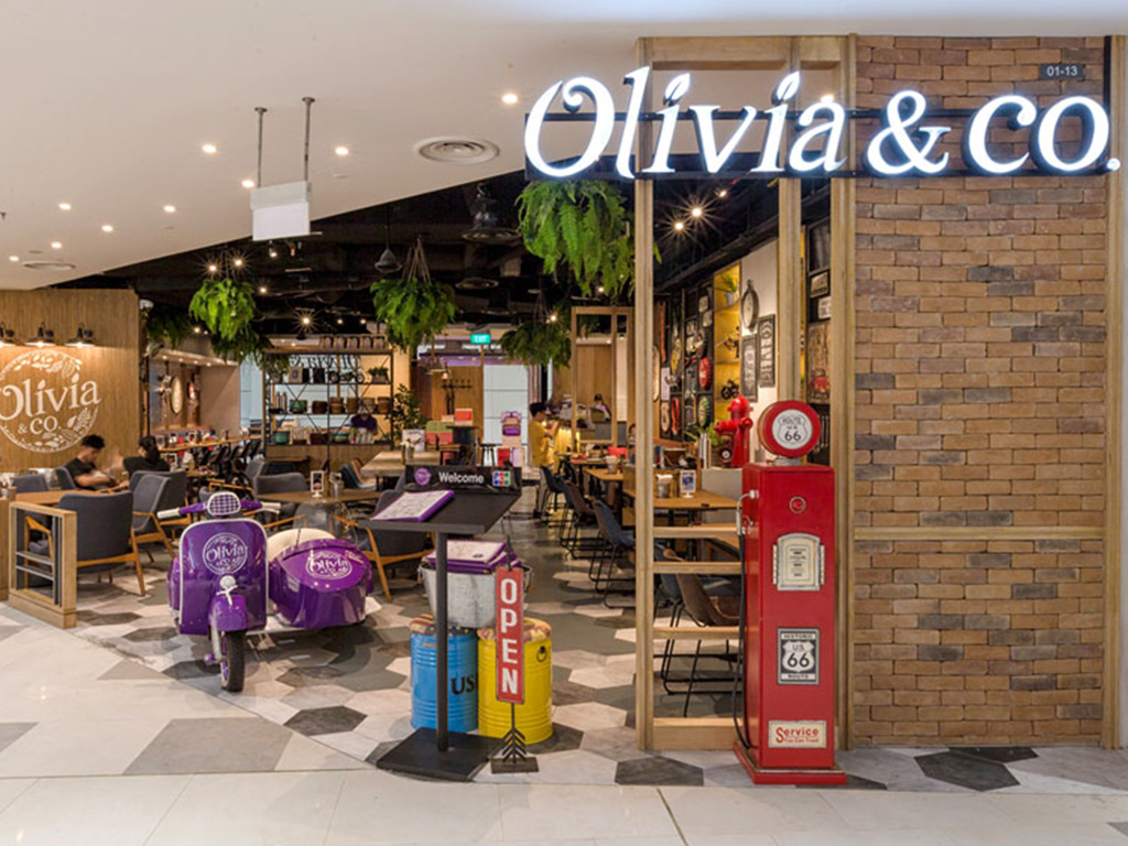 Olivia & CO @ Compass One